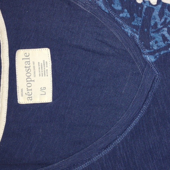Large Aeropostale top - Picture 2 of 4